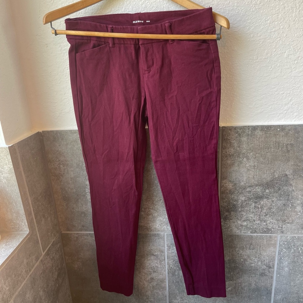 Old Navy Petite Pixie Cut Pants